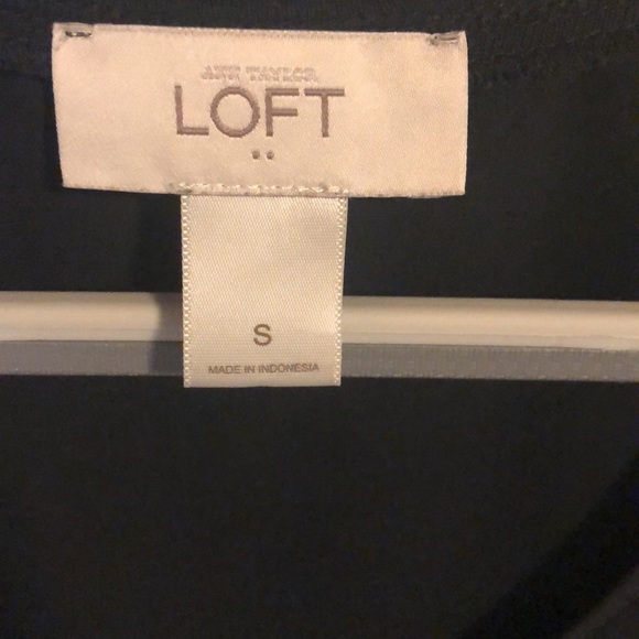 ❤️EUC Loft Size Small Black Sleeveless Blouse/ Tank. - Picture 3 of 6